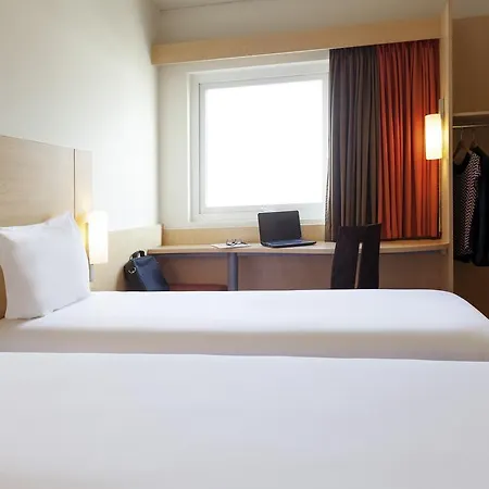 Ibis Centre Petite France 3*