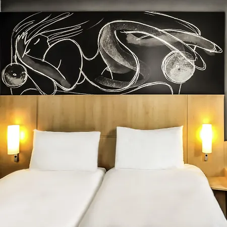 Hotel Ibis Centre Petite France 3*